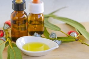 Эфирные масла от прыщей - на лице, от пятен, следов, какие, помогают